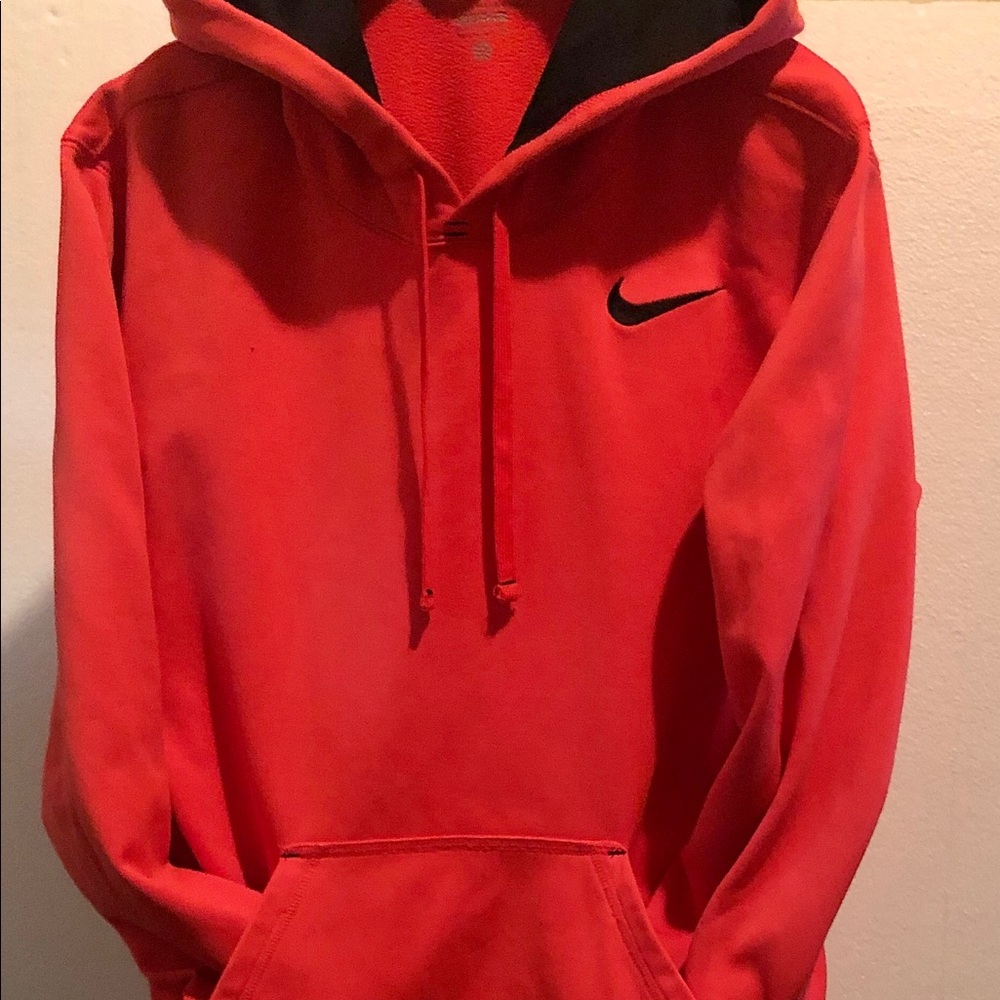 Nike workout hooded sweatshirt therma-fit